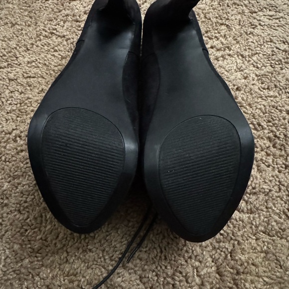 Elegant Black Women's Platform Heels - Picture 4 of 4